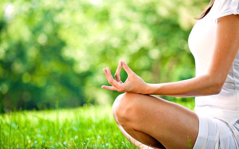 [:bg]Йога медитация и спокойствие на открито[:ru]Йога медитация и спокойствие в открытом[:en]Yoga meditation and tranquility outdoors[:] | Ayurveda Bansko