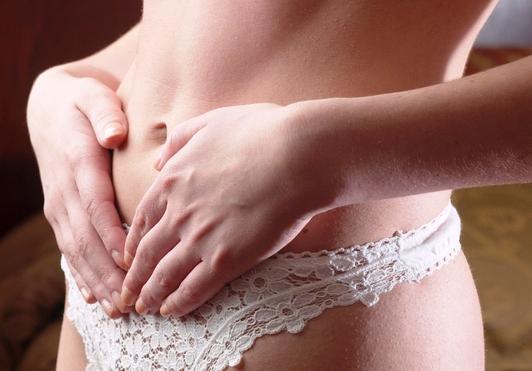 Causes of white vaginal discharge anomalies